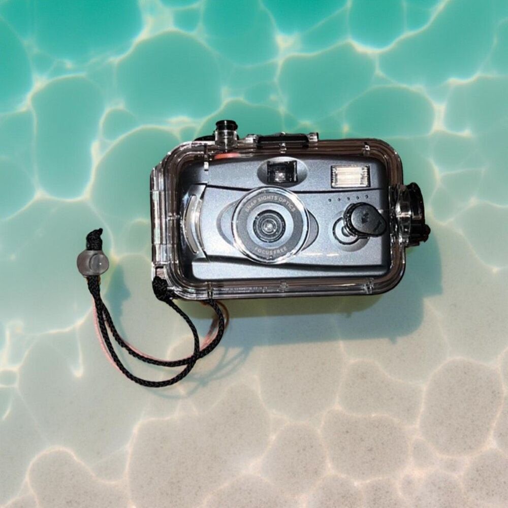 Snap Sights 35mm Film Camera + Underwater Waterproof Case to 100ft/30meters B12